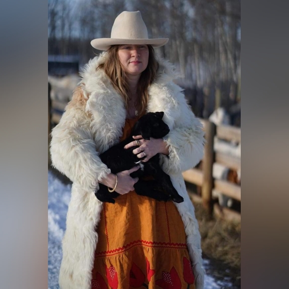 Vintage Mongolian Curly Lamb Fur Coat. - Picture 4 of 9